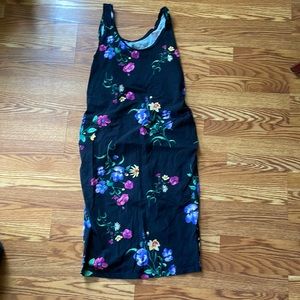 Floral Maternity maxi dress. Old navy. Size extra large